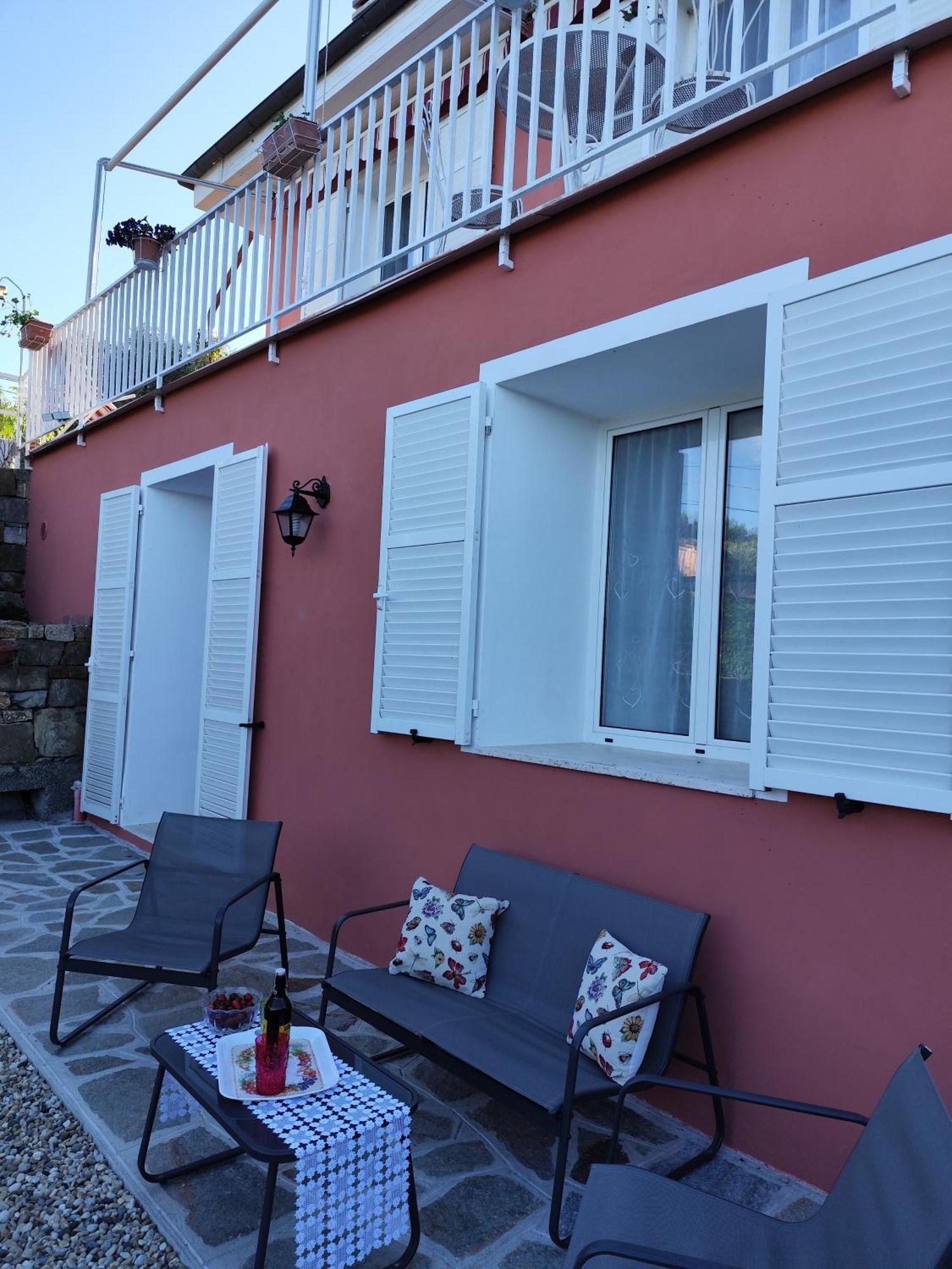 La Casa Di Giada, Appartamento In Villetta Con Aria Condizionata, Wi-Fi E Parcheggio Gratuito Poggi Exterior photo
